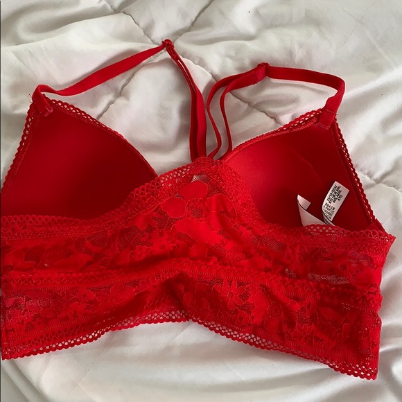 NWT Victoria’s Secret red lace bralette - Picture 2 of 3